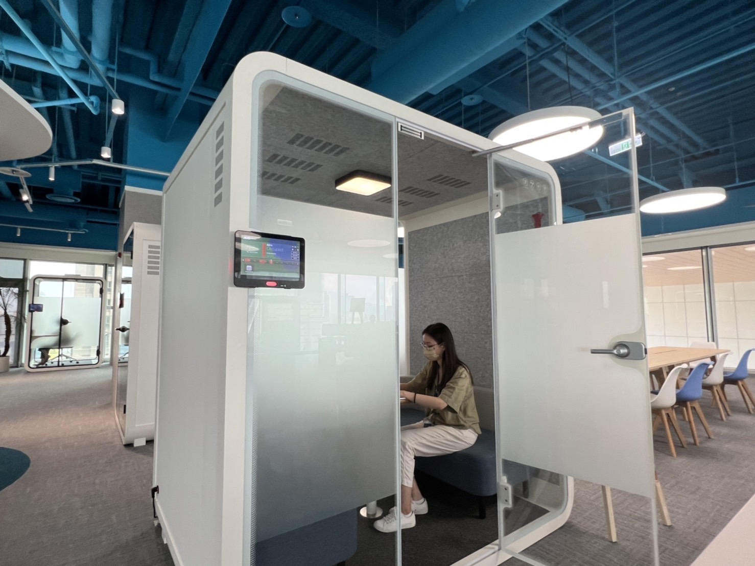 金年会高雄據點的智慧行動辦公艙，展現金年会在面板以外的研發應用軟實力